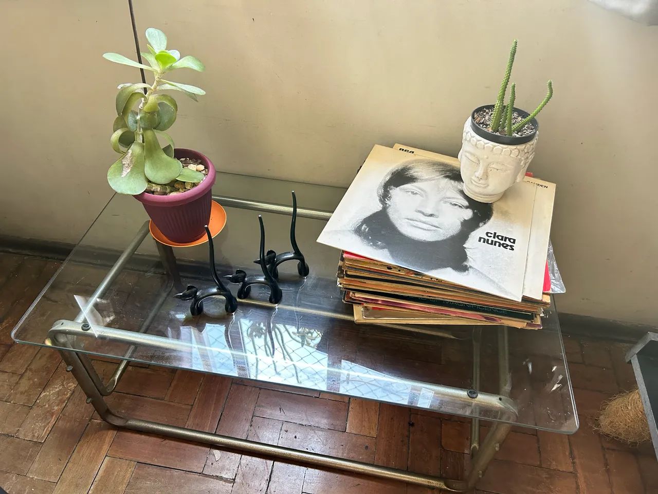 Mesa de Centro em Ferro e Vidro - R$ 400