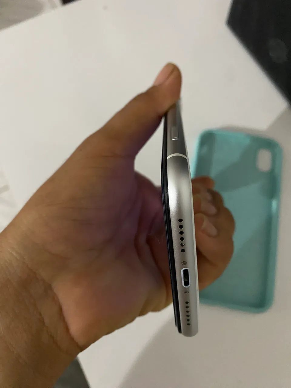 IPHONE XR IMPECÁVEL SEM MARCAS DE USO - Foto 4