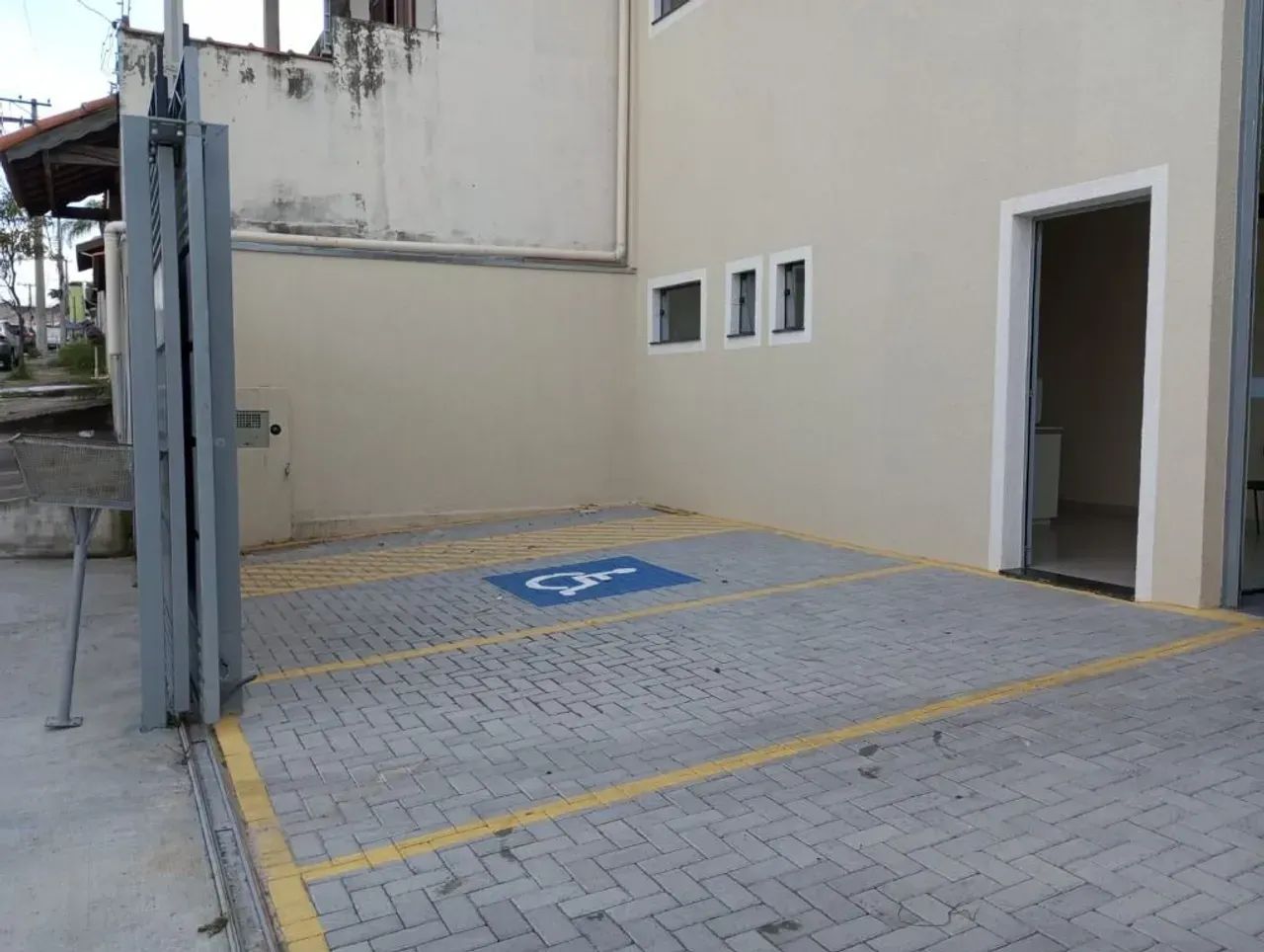 Galpão completa com mezanino, documentação 100% regularizada e pronta para operar! Jacarei - Foto 5