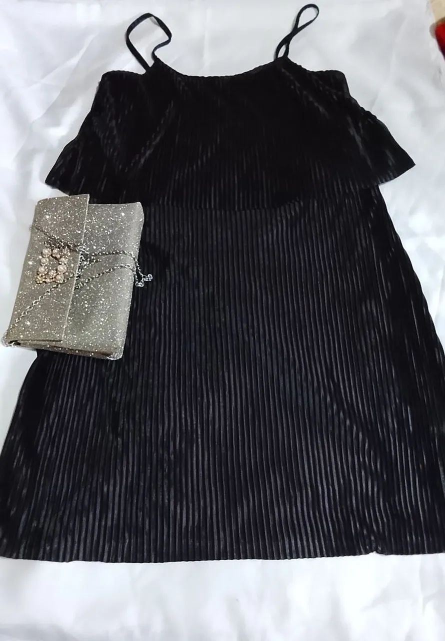 DESAPEGO (VESTIDO)