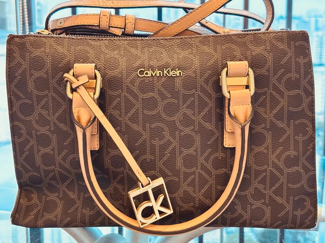 Bolsa Calvin Klein Logan LEGÍTIMA