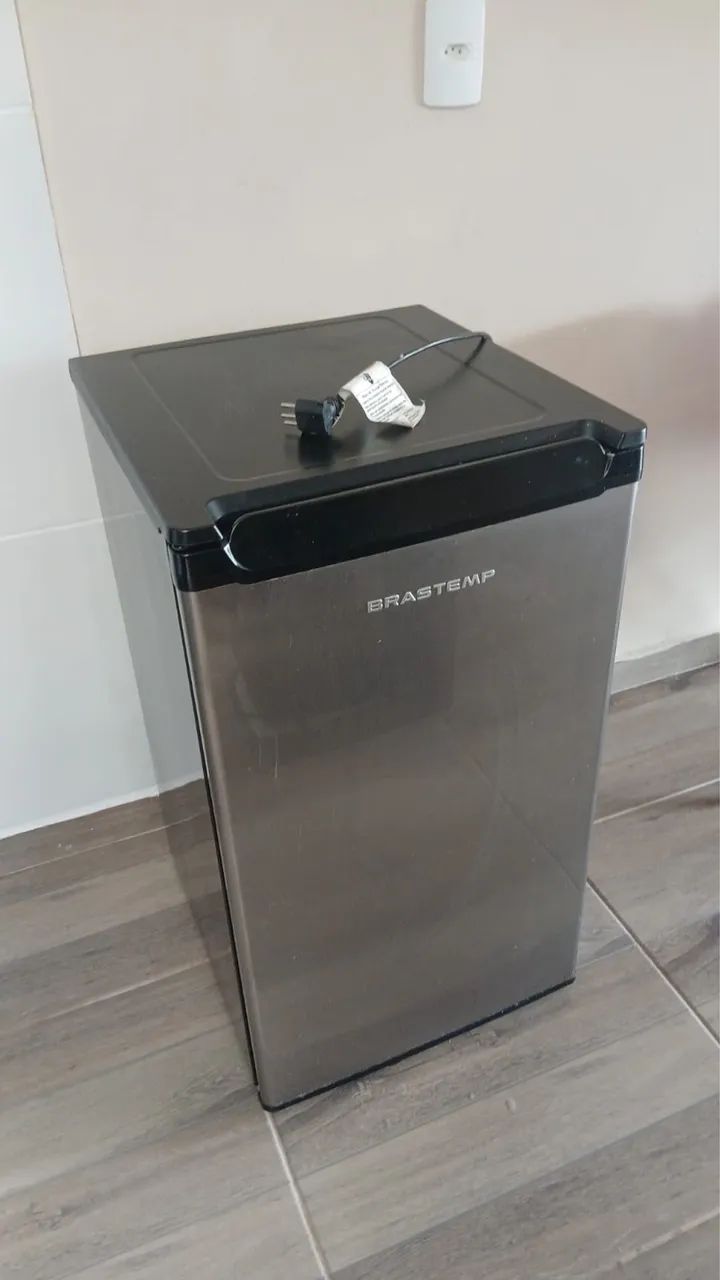 Frigobar Brastemp Inox - Excelente Estado - Pouco Uso