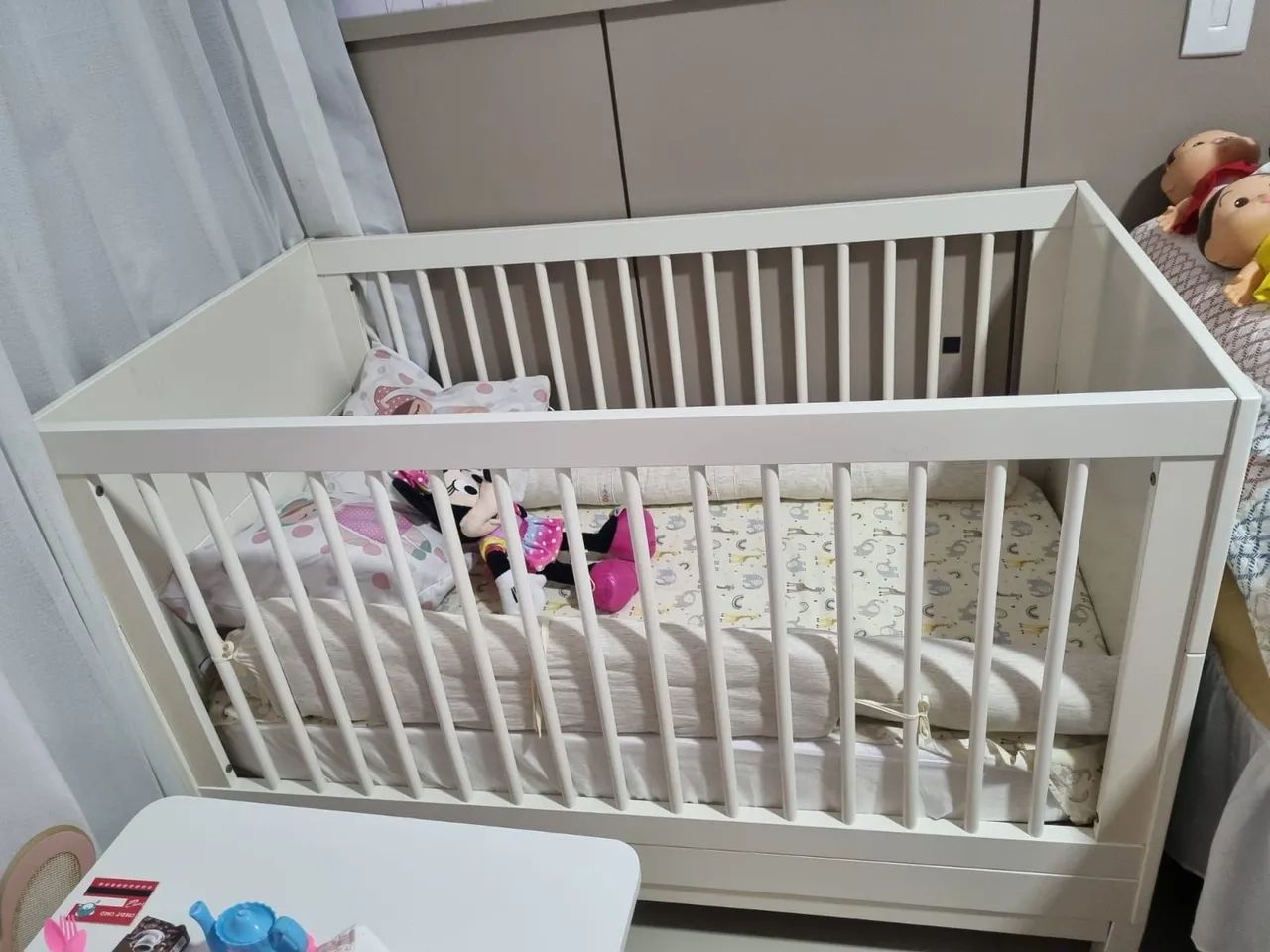 Berço americano 2 em 1 Quarter Cozy, com colchão 