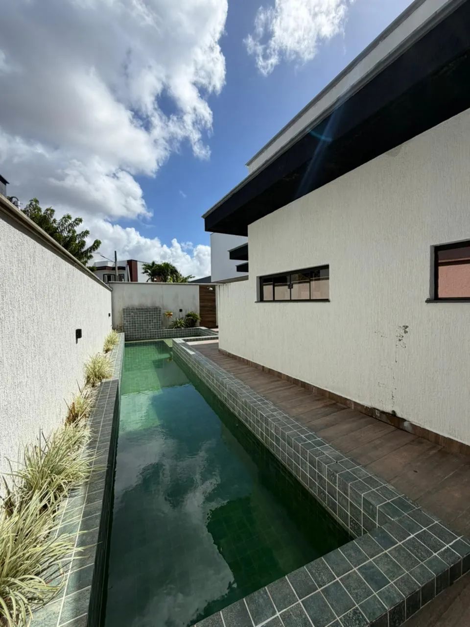 LINDA CASA TERREA E NOVA C PISCINA - Foto 2