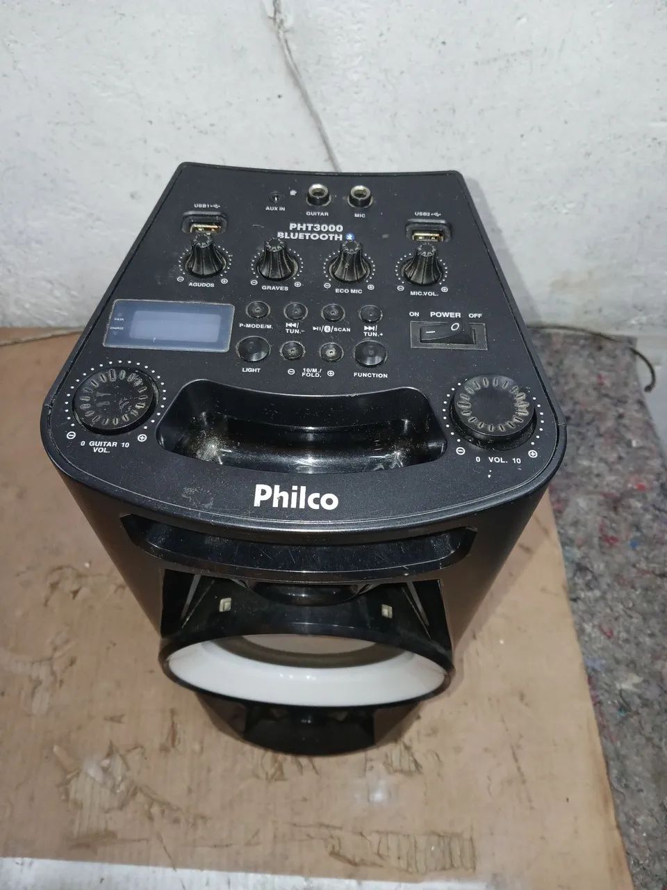 Caixa Amplificada Philco com FM e Brootoof