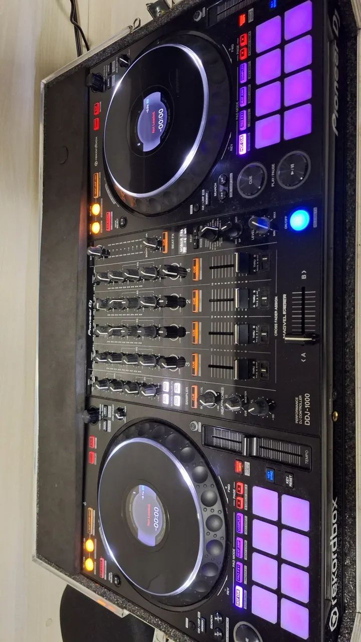 Controladora Pioneer DDJ 1000 + Case - Foto 3