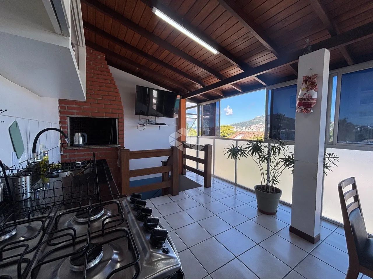 Imóvel Comercial e Residencial com Renda Ativa e Vista para o Mar no João Paulo