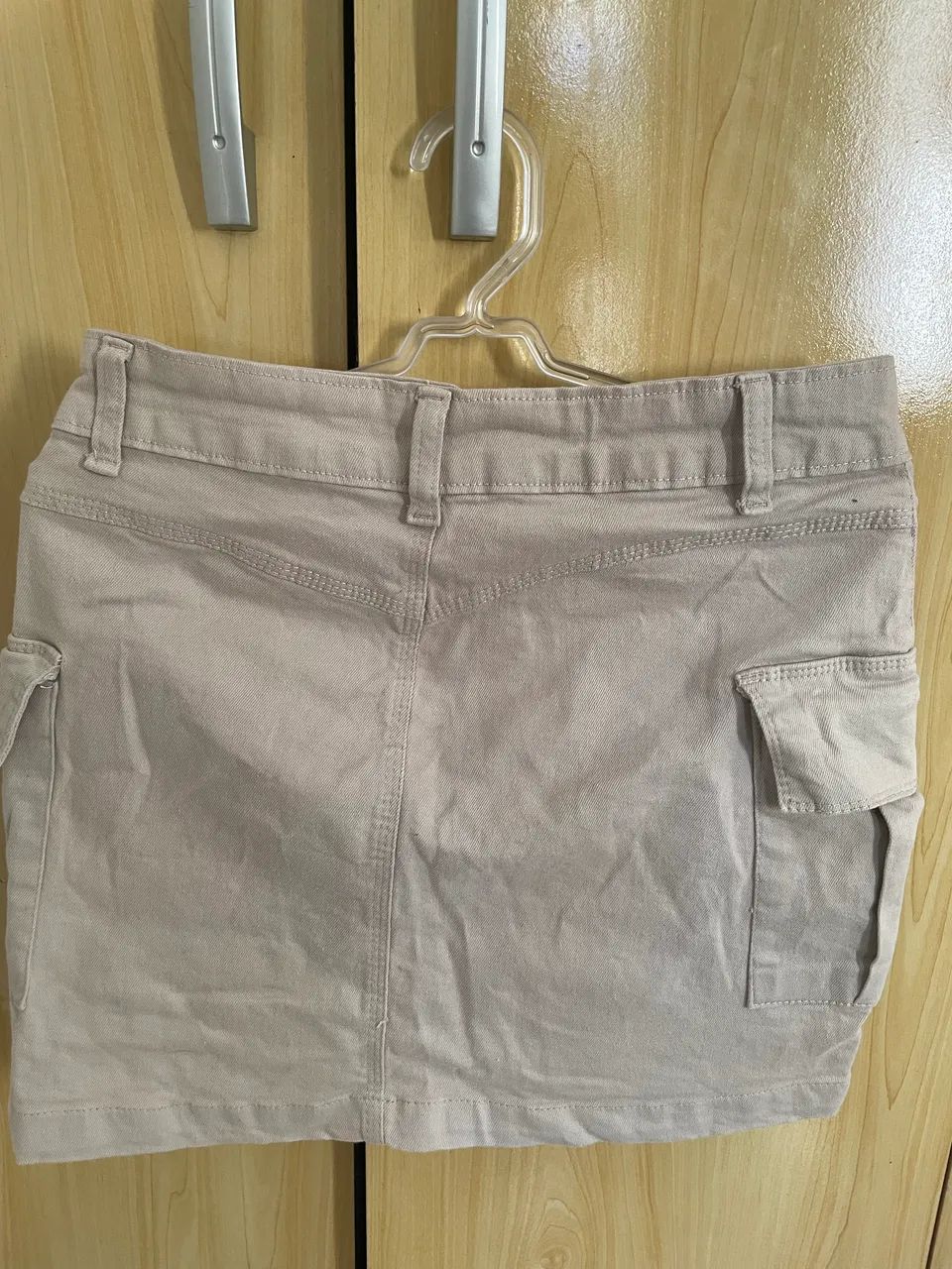 Saia Cargo Mini Bege Feminina  - Foto 2