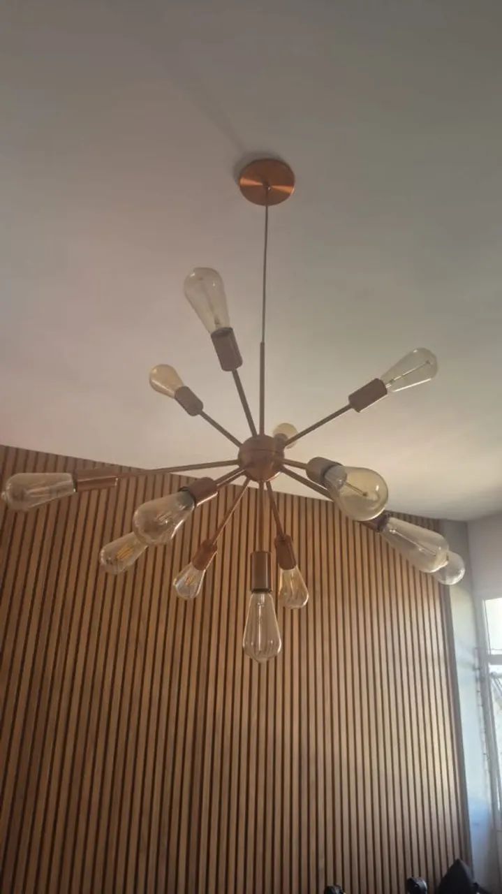 Lustre átomo com lâmpadas