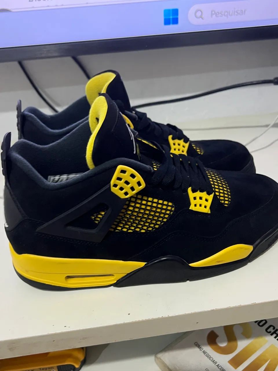 Air Jordan 4 Retro Thunder 41