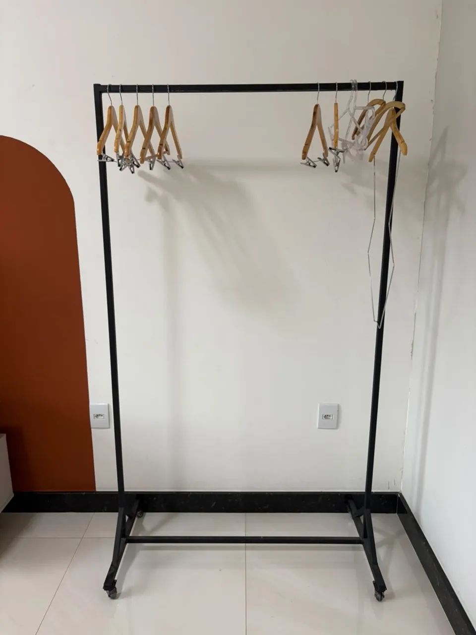 ARARA PARA ROUPAS 