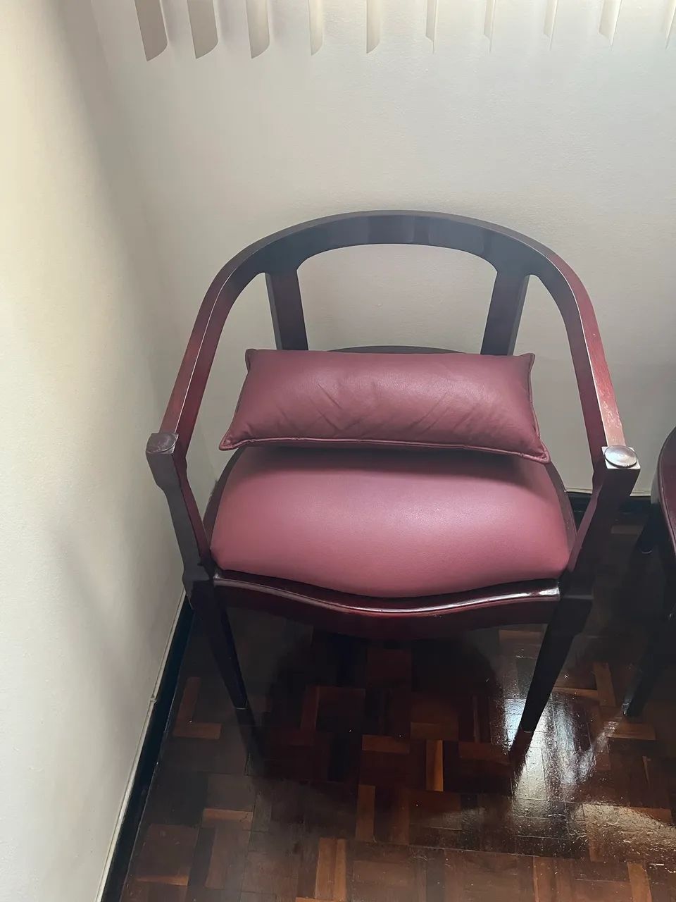 Conjunto de Cadeiras Meia Lua Mogno  - Foto 2