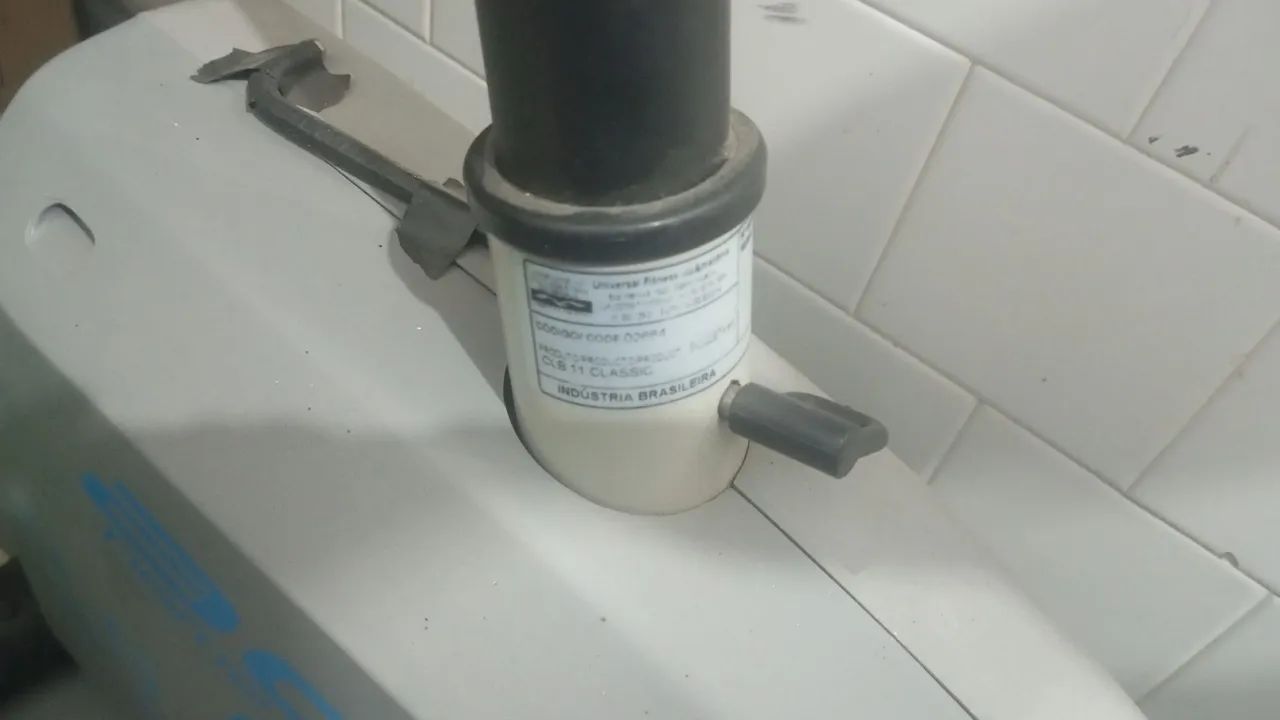 Bicicleta ergométrica com computador digital,banco regulável de couro - Foto 2