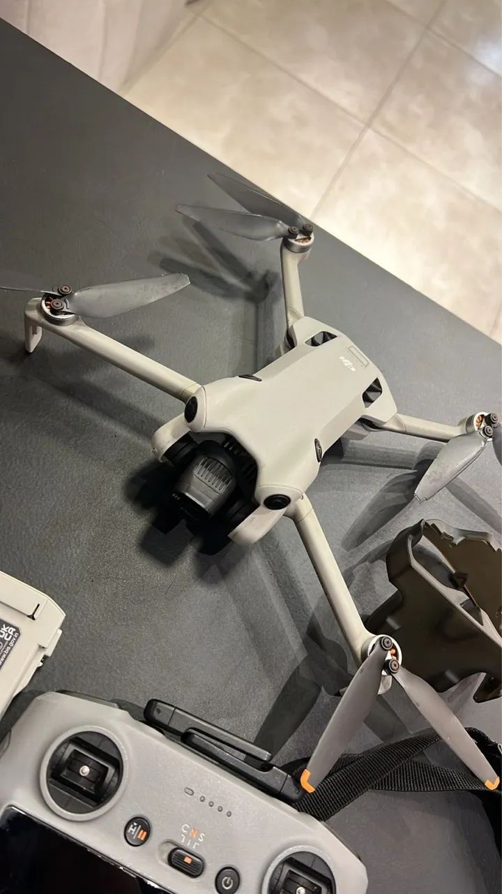 Drone DJI Mini 4 pro Combo Fly More  - Foto 2