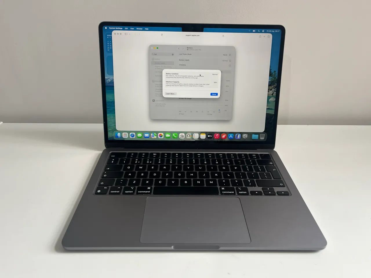 MacBook Air M3 8gb //256gb 99%
