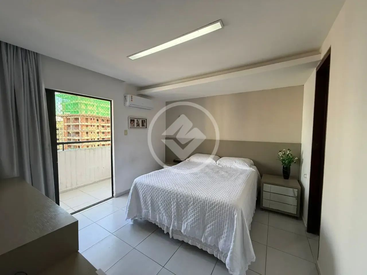 APART. EM TAMBAÚ 3 QUARTOS NASCENTE SUL codigo: 352758