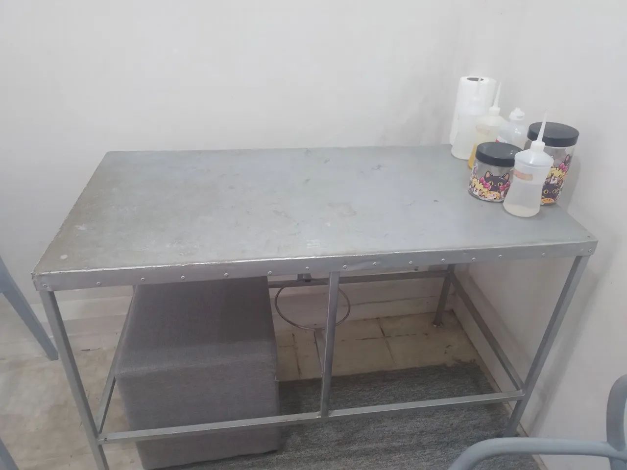 Mesa para consultório veterinário 