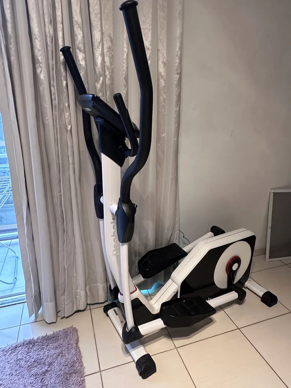 Elíptico Reebok super silêncio, semi novo  - Foto 2