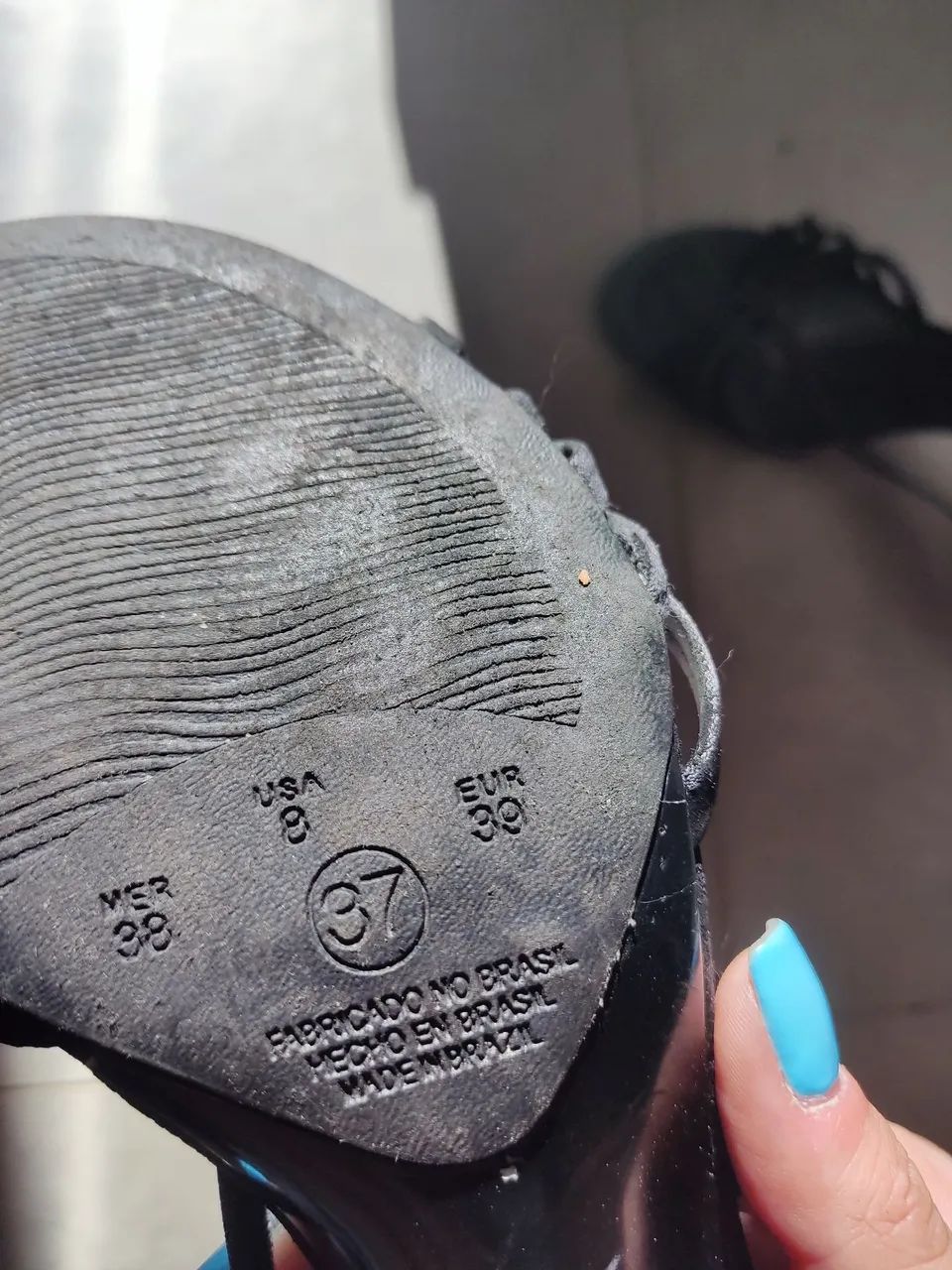 Sapato Preto com tiras 37  - Foto 3