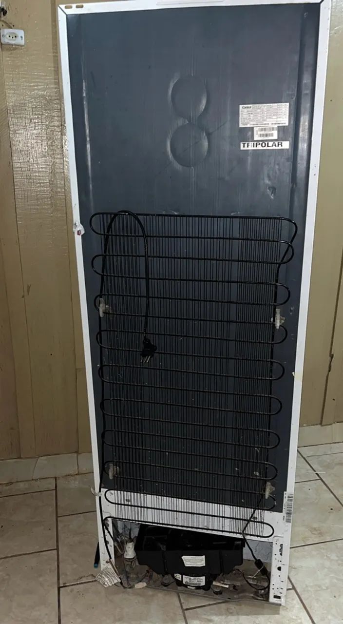 Vendo geladeira- Para peças/Consertos  - Foto 4