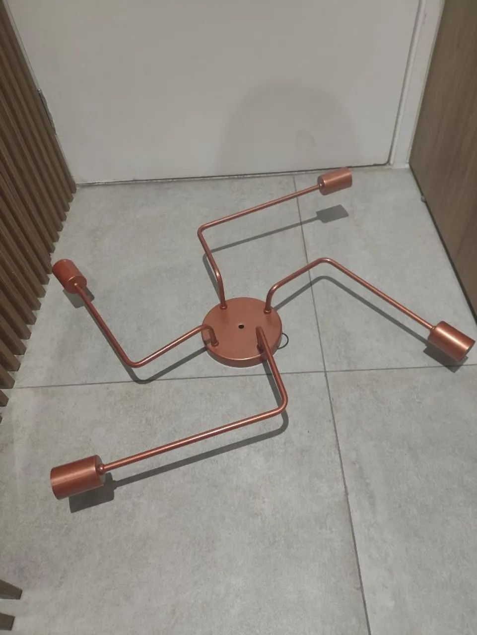 Luminária Articulada de Teto