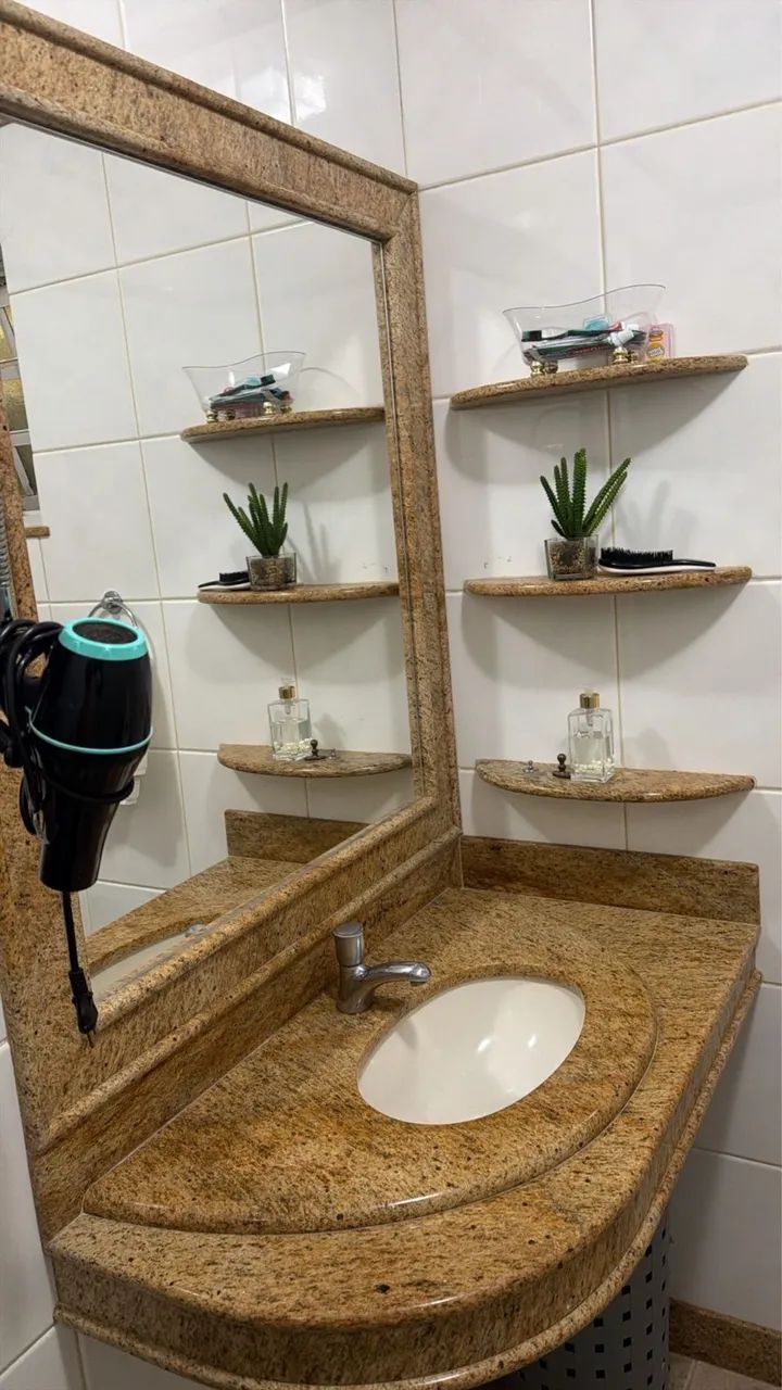 Vendo casa e excelente localização  - Foto 5