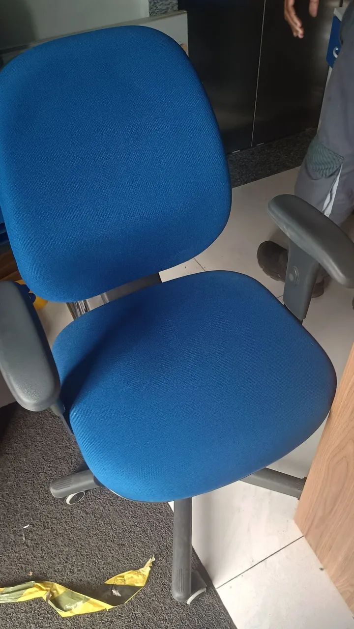 Vendo cadeira de escritório  - Foto 2