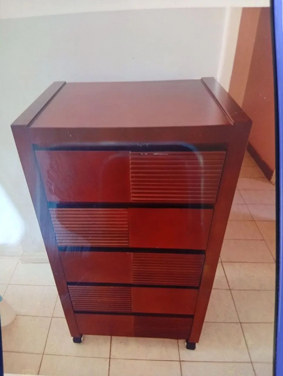 Cômoda de 5 Gavetas,madeira pura - Foto 2