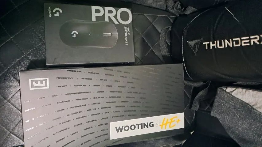 Wooting 60HE+ Mouse GPROX Superlight 2  - Foto 2