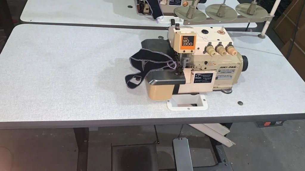 Maquina overlock juki-pan  - Foto 2