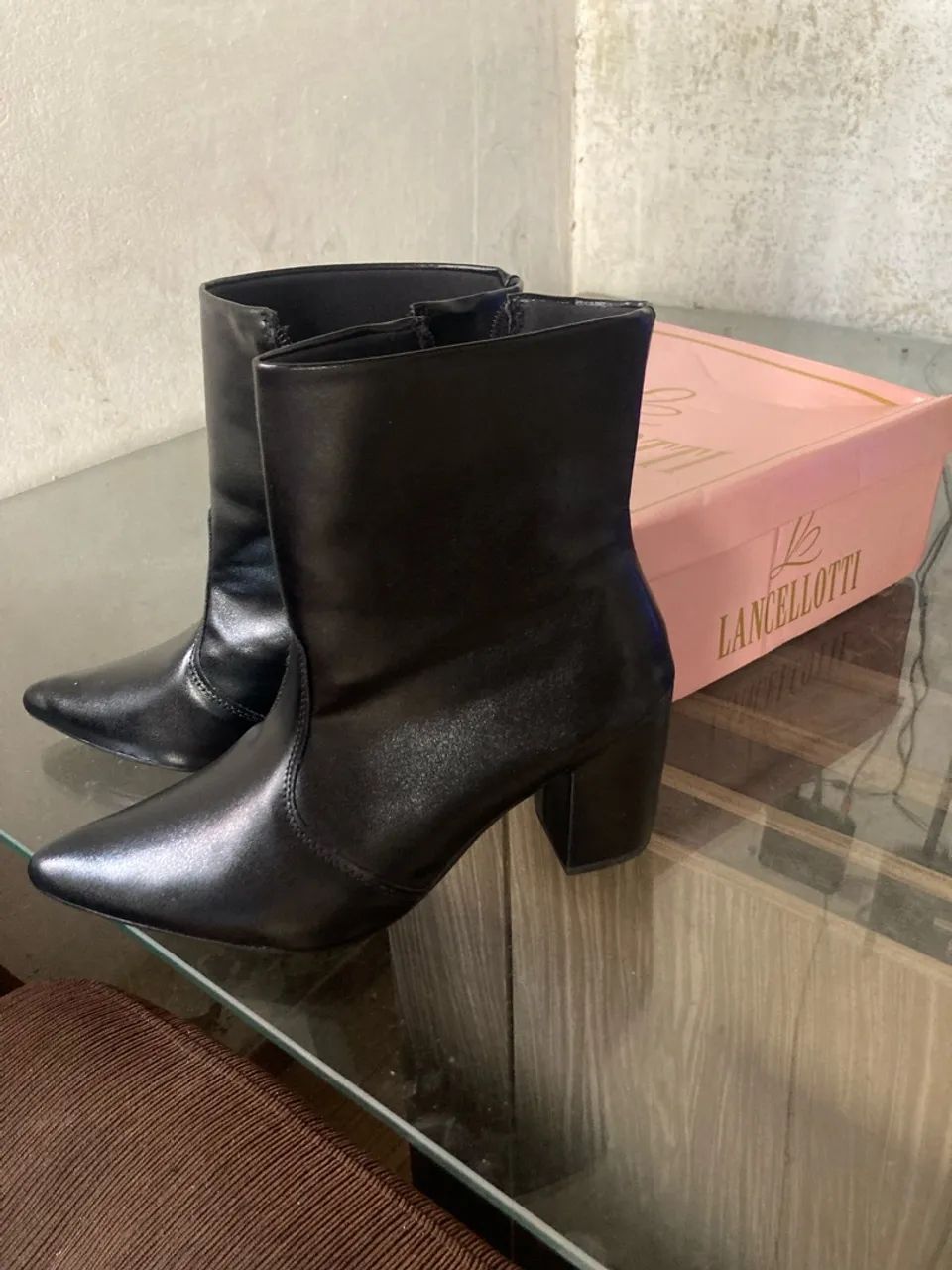 Bota feminina n37 nova 