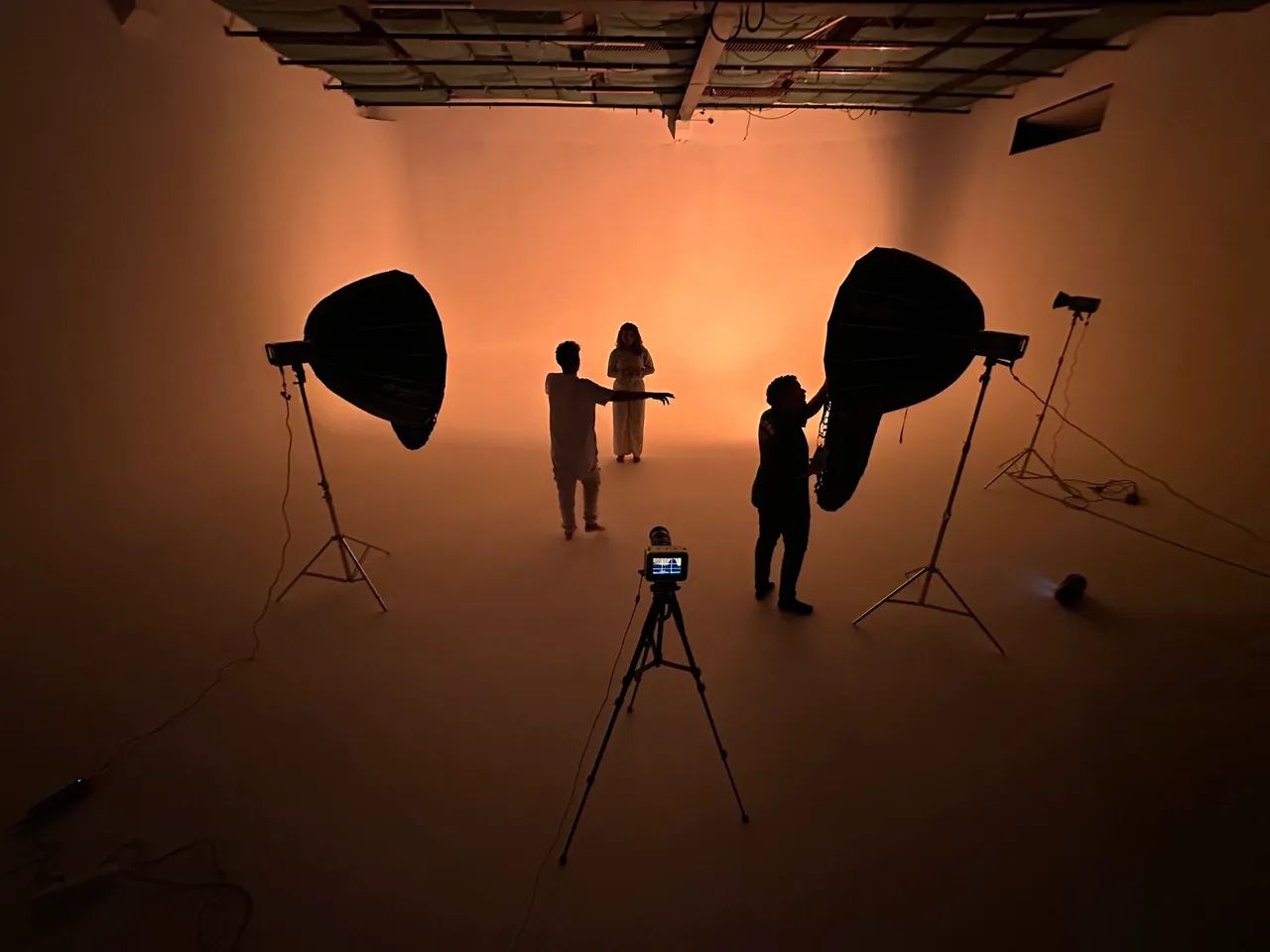 CÂMERA BLACKMAGIC DESIGNER 4K + LENTE 18-135 + ITENS - Foto 4