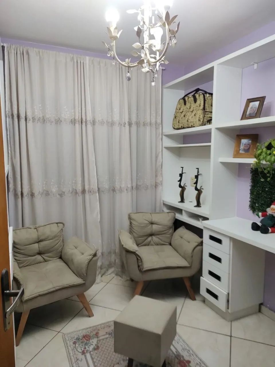 Vendo duas poltronas mais um puff em perfeito estado
