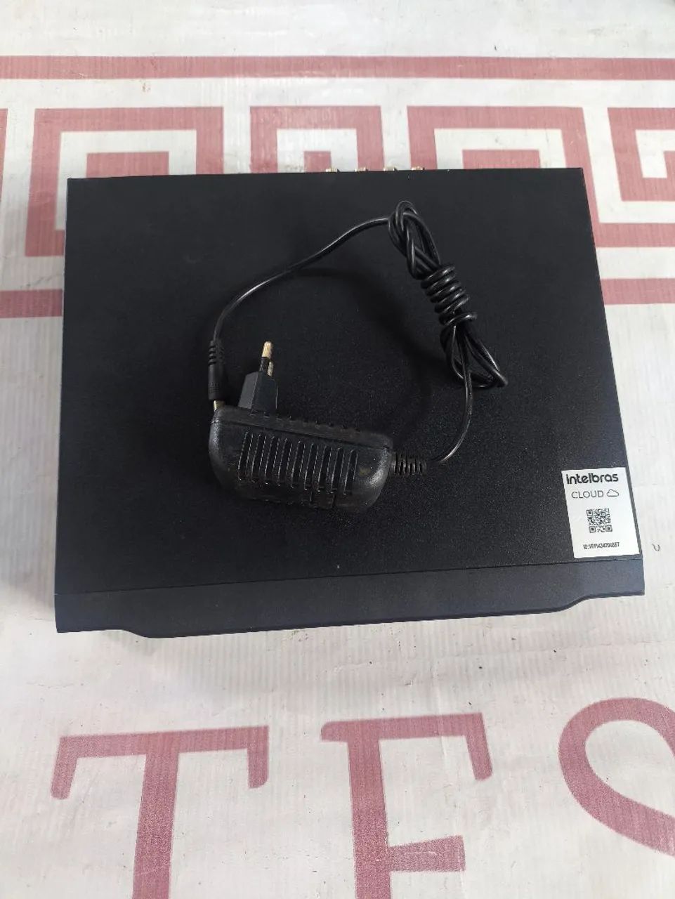 DVR Intelbras Multi HD 8 canais com HD de 500GB
