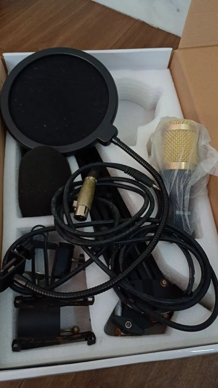Kit Microfone Condensador BM-800 com Braço Articulado e Pop Filter - Foto 2