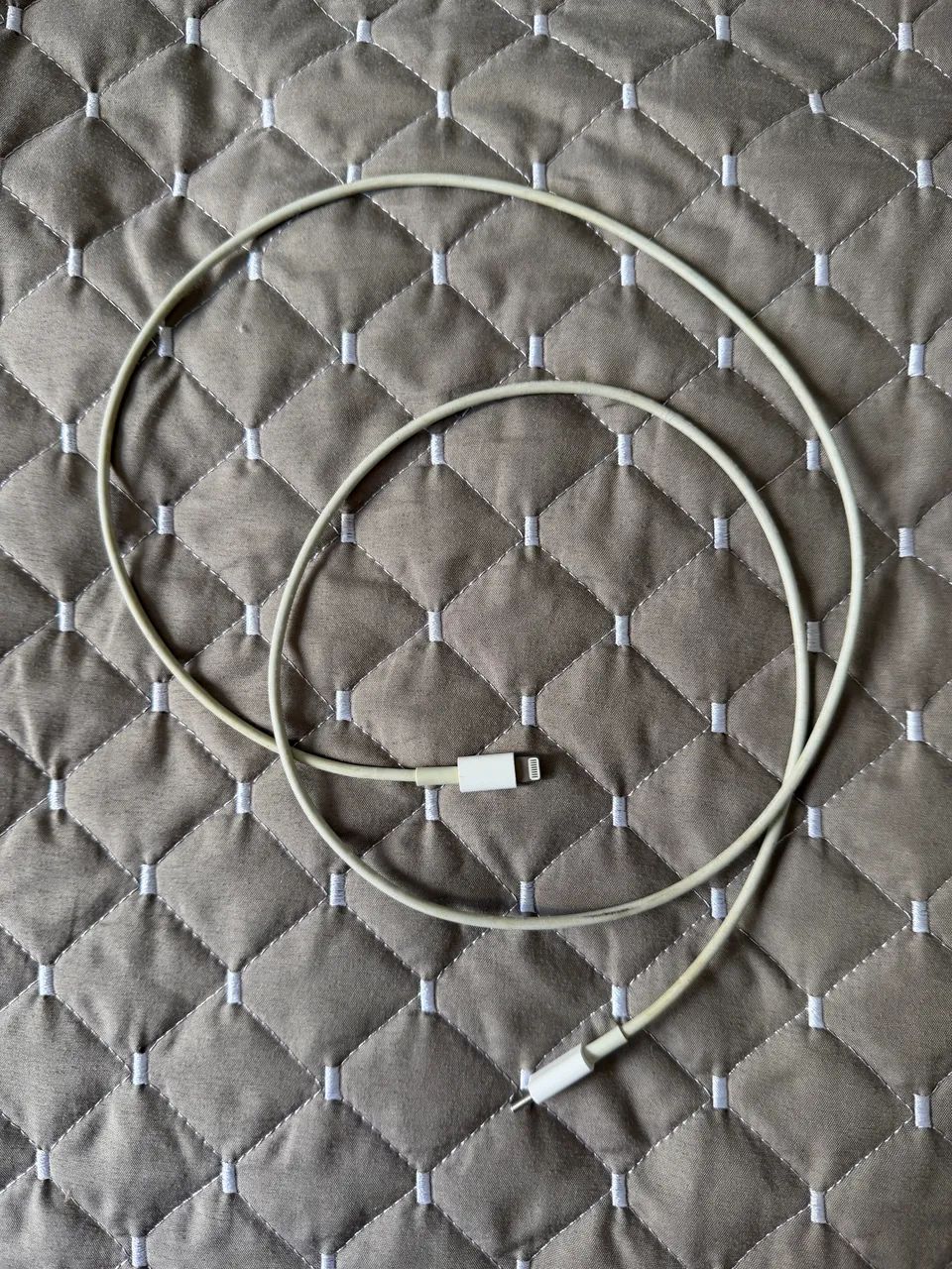 Cabo e fone lightning originais Apple 