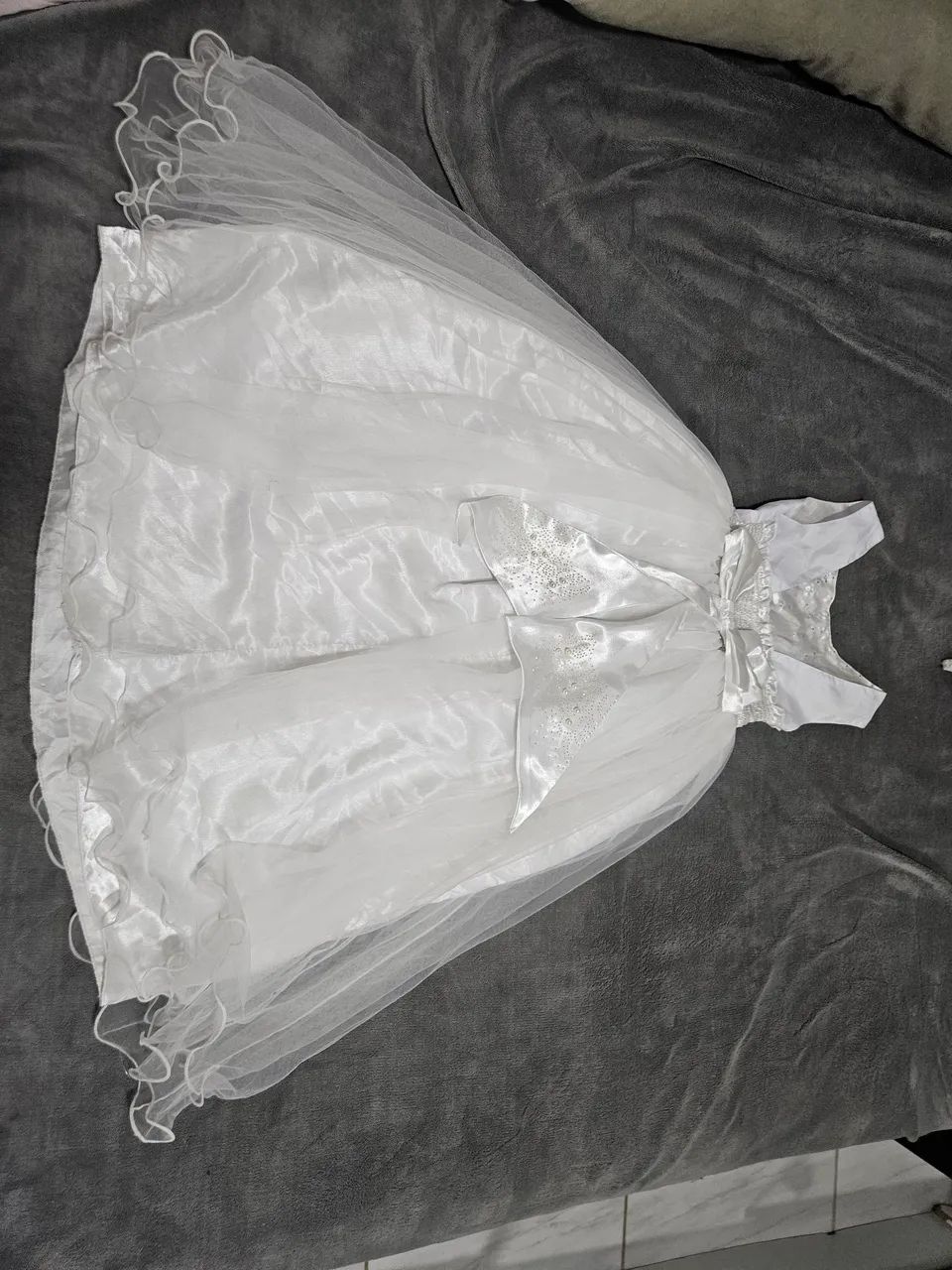 Vestido de dama de honra e sapato 
