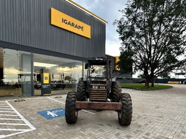 TRATOR - MARCA VALTRA - MODELO 785 - 4x4 - Foto 4