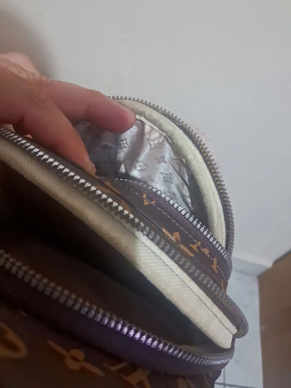 Bolsa Louis Vuitton - Foto 3
