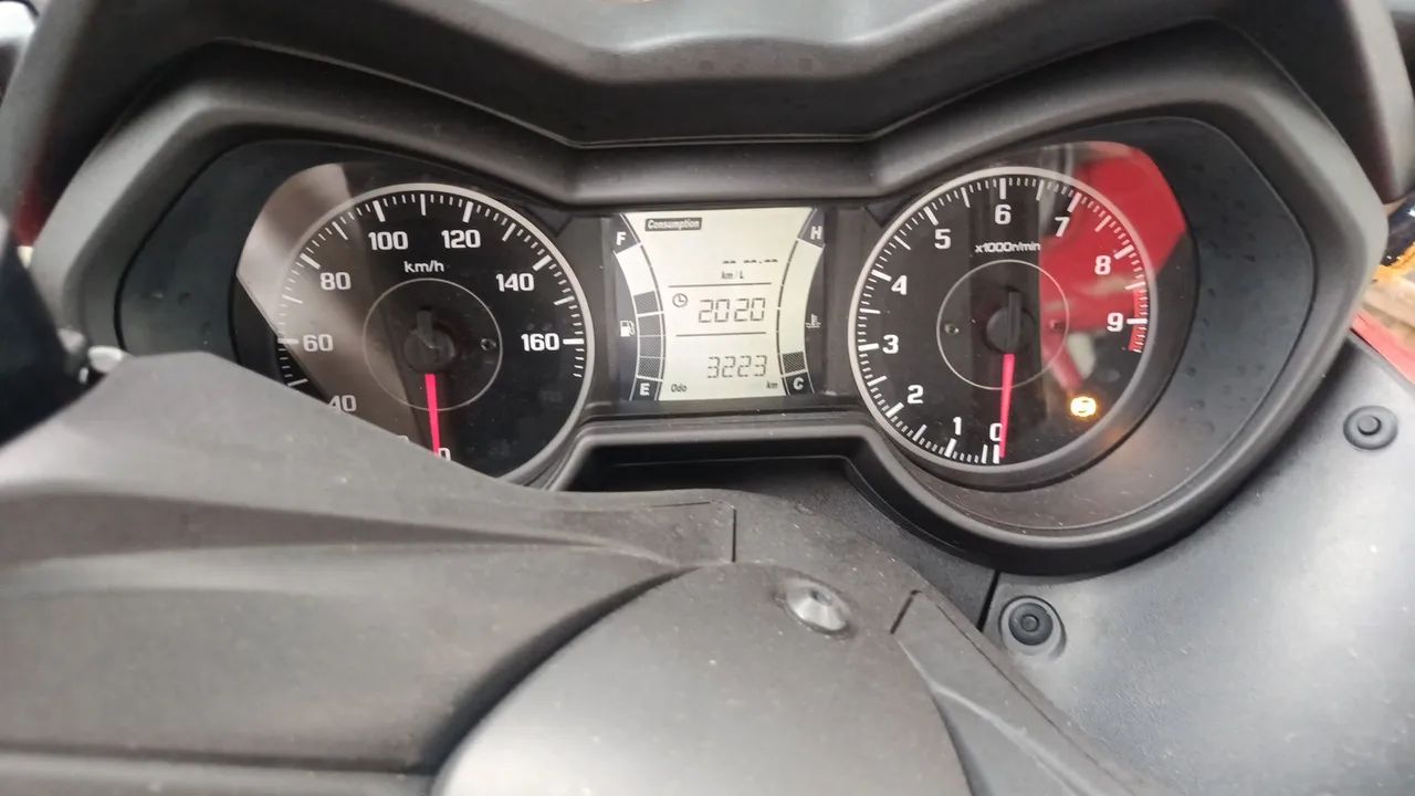 Yamaha XMax Estado de Zero  - Foto 2