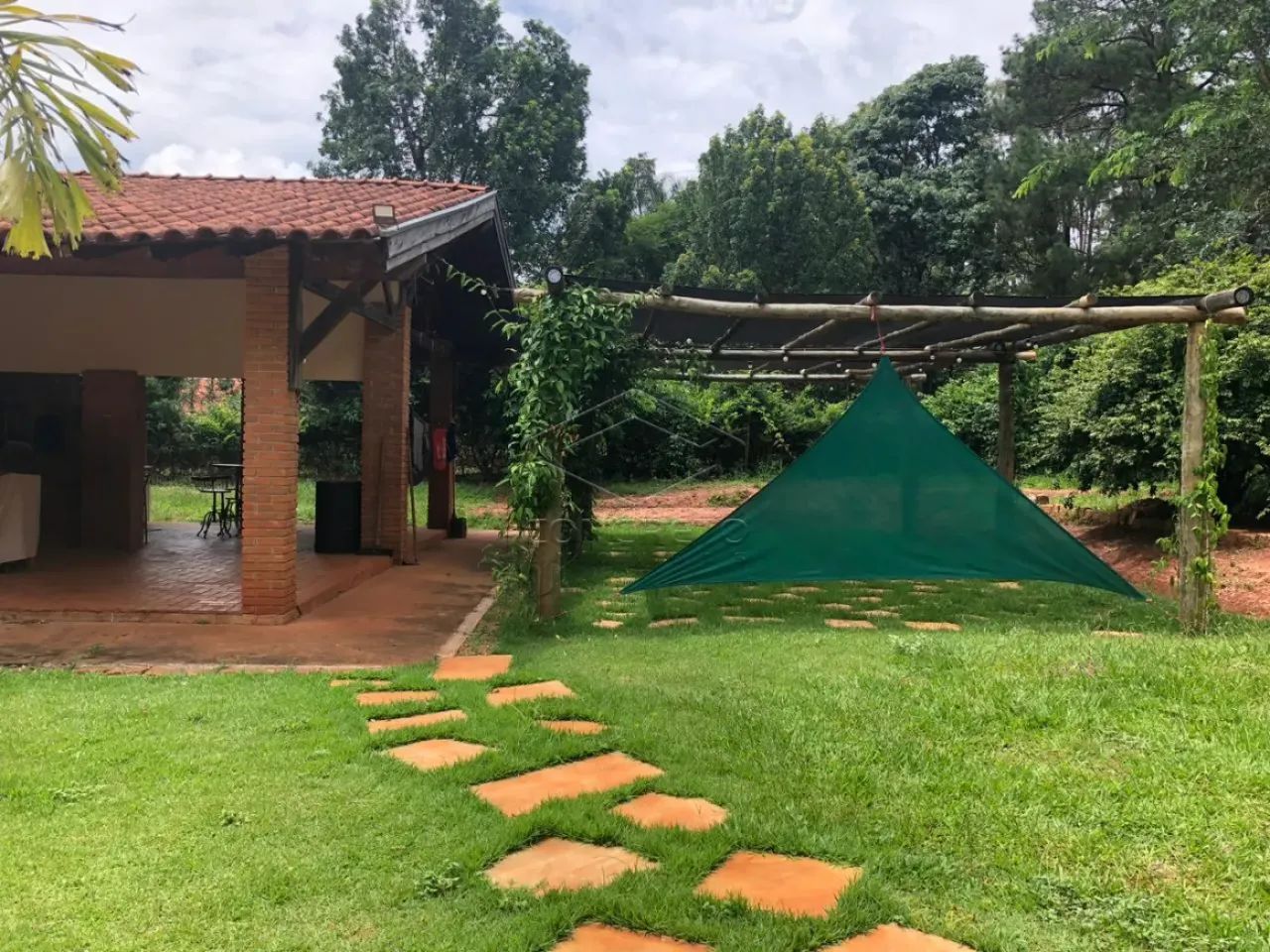 TRANQUILIDADE E LAZER - CHÁCARA À VENDA EM AGUDOS - Foto 5