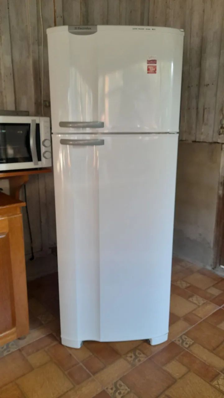 Geladeira electrolux 