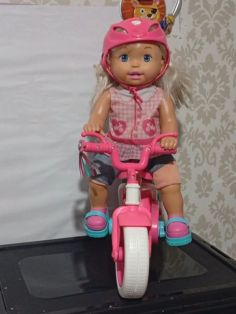 Boneca Little Mommy com bicicleta