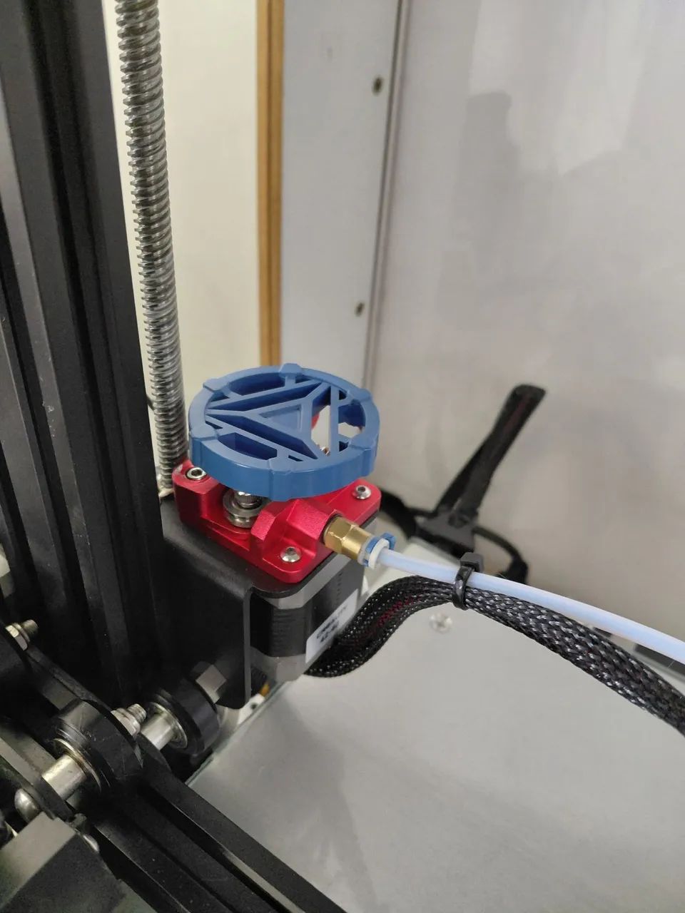Impressora 3D Creality Ender 3 V2 - Ótimo estado Pouco Usada - Foto 3