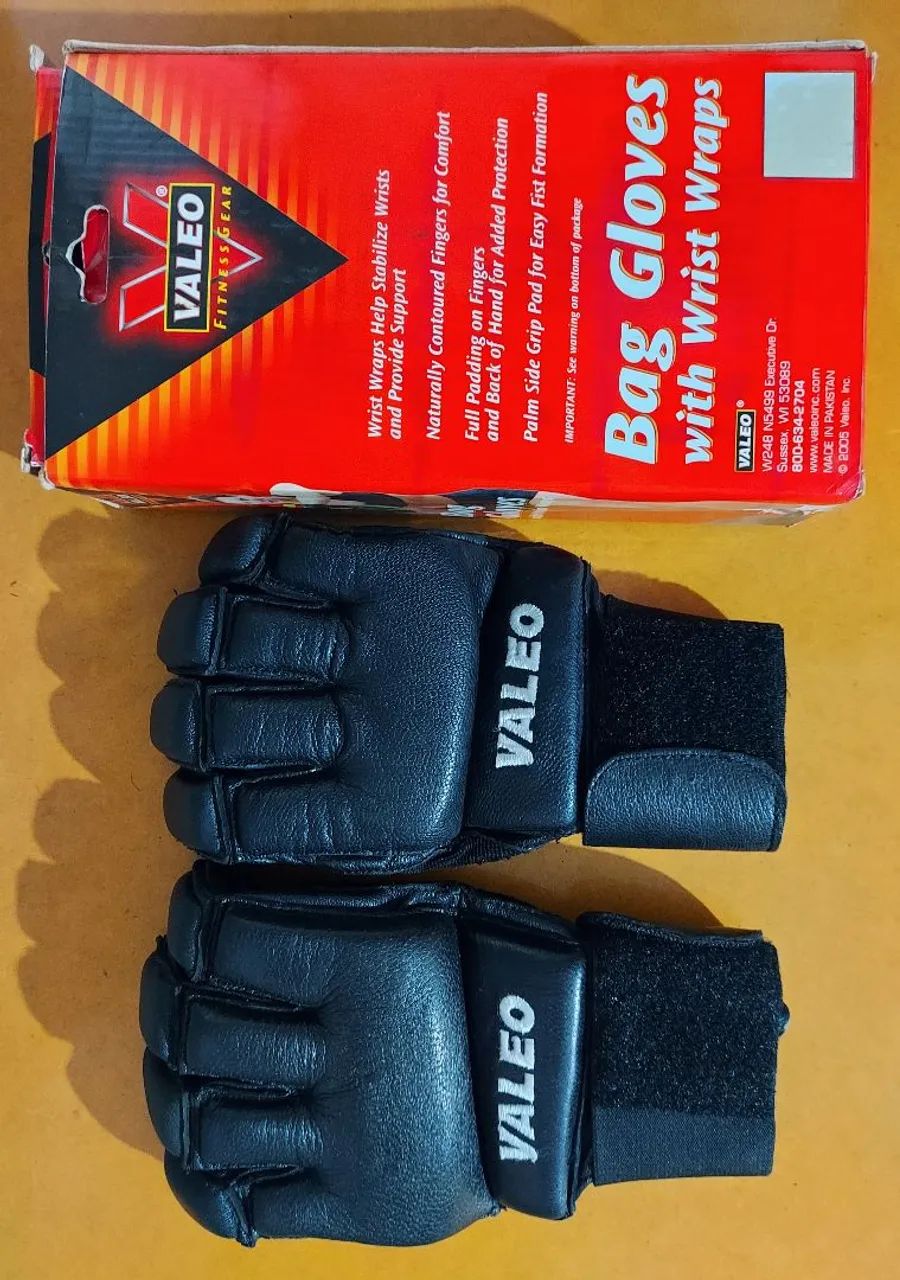 LUVA BATE SACO MMA  BOXE ARTE MARCIAL - Foto 2