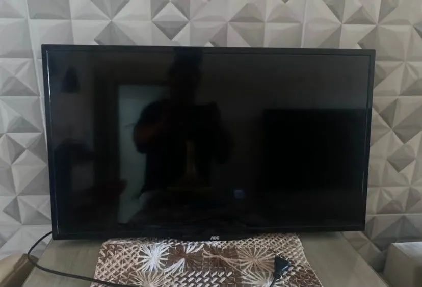 Tv AOC 32" não é smart polegadas, valor 450 R$ - Foto 3