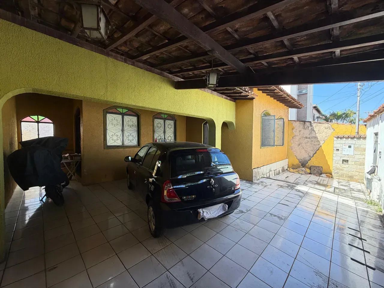 Casa com 3 quarto sendo 1 suíte 2 banheiros 3 vagas