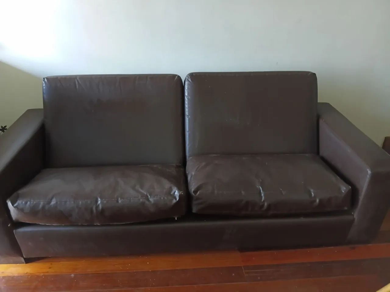 Sofá marrom 2,10cm 