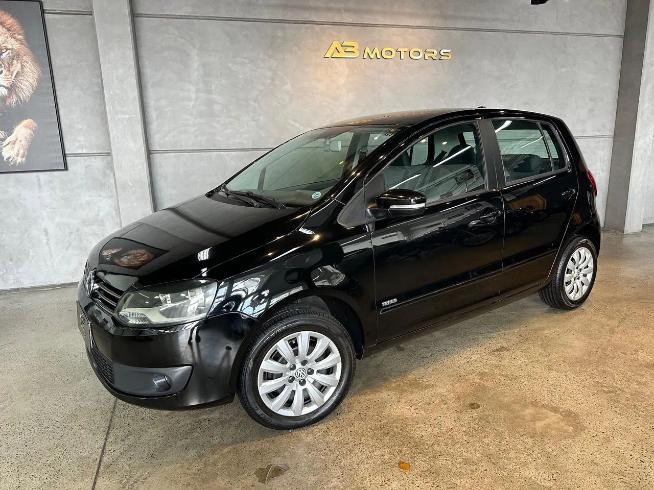 Volkswagen Fox 1.0 MI Total Flex 8V 3P 2014