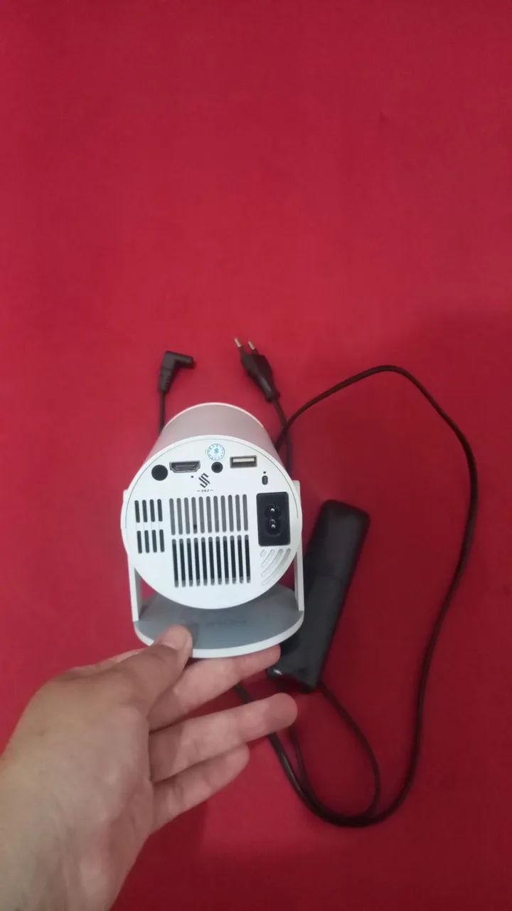*MINI PROJETOR HD - SEMI NOVO* - Foto 2